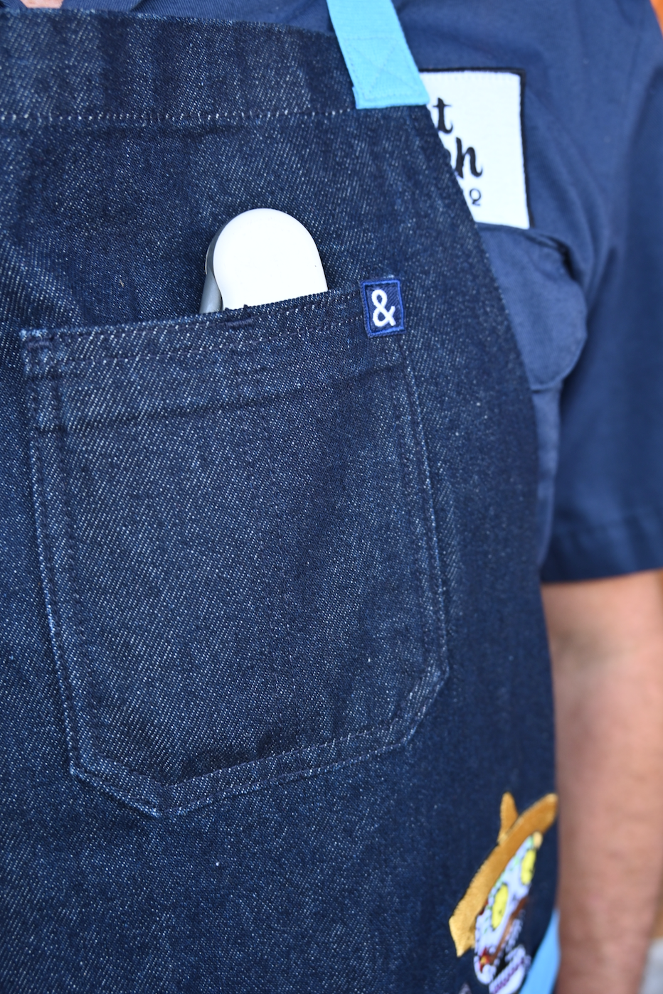 hedley-and-bennett-meat-church-apron-navy-i6 Screenshot_2024-07-03_at_2.52.10_PM.png