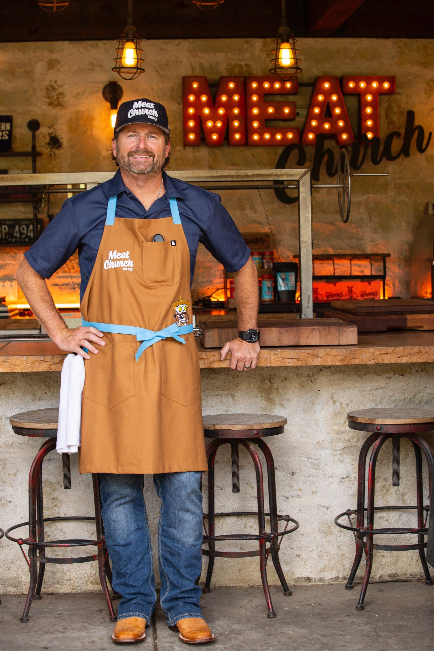 hedley-and-bennett-meat-church-apron-duck-tan-m2 image_912805a7-8b3f-48b2-8698-64cb1afdc18a.jpg